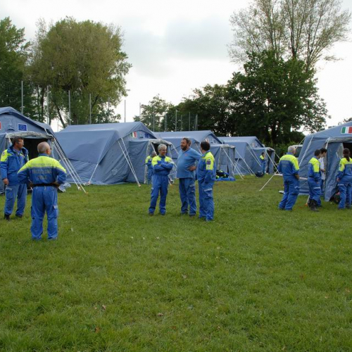 Allestimento campo a Mirandola  n. 38 / 81304