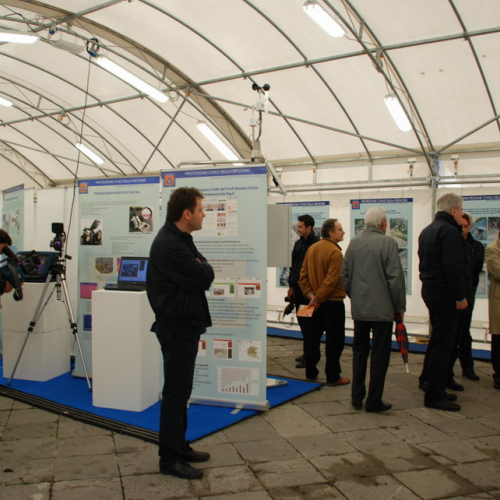 Inaugurazione stand 08/05/10 n. 25 / 51165