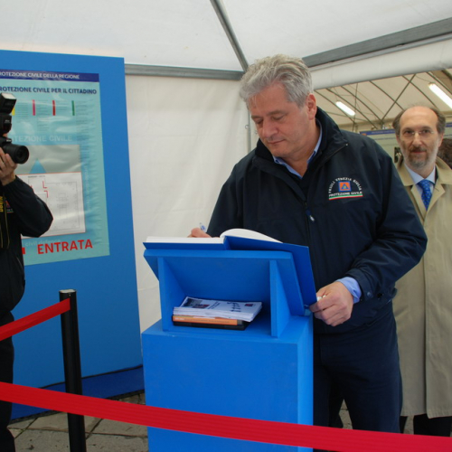 Inaugurazione stand 08/05/10 n. 29 / 51169