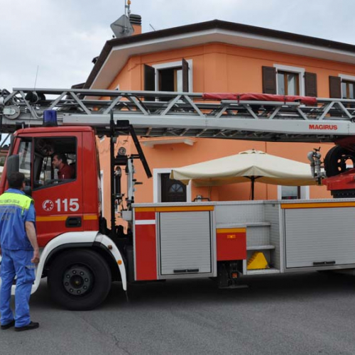 attivit‡ di sensibilizzazione nell'ambito di Pozzuolo Ri-fiorisce" n. 7""ttivit‡ di sensibilizzazio" / 68304