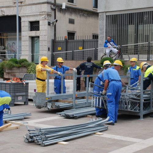 lavori smontaggio stand n. 13 / 52388