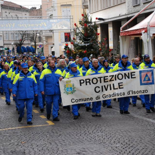 Sfilata e discorsi autorit‡ 113 / 33146