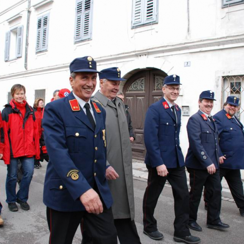 Sfilata e discorsi autorit‡ 118 / 33151