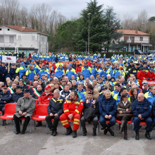 Sfilata e discorsi autorit‡ 122 / 33155