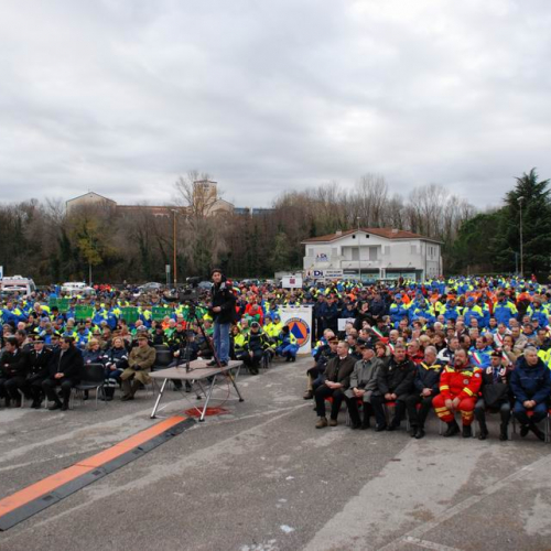 Sfilata e discorsi autorit‡ 129 / 33162