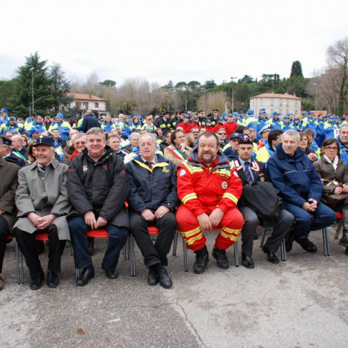 Sfilata e discorsi autorit‡ 131 / 33164