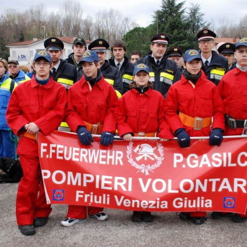 Sfilata e discorsi autorit‡ 133 / 33166