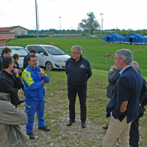 Visita Assessore esercitazione Aree Emergenza 2013" n. 6""isita Assessore esercitaz" / 95433