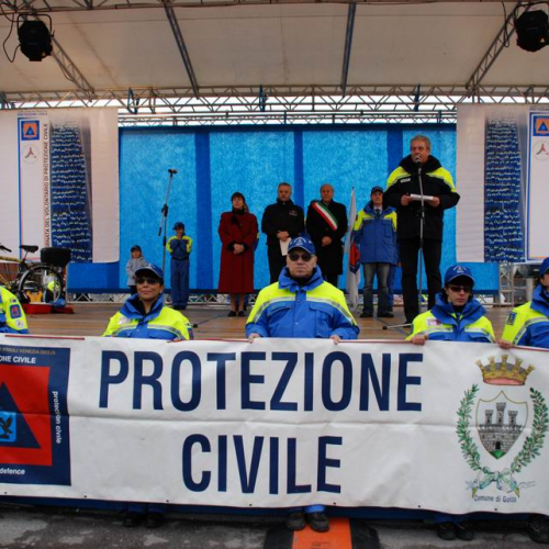 Sfilata e discorsi autorit‡ 138 / 33171