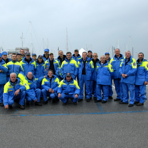 Volontari durante ammassamento n. 38 / 73628