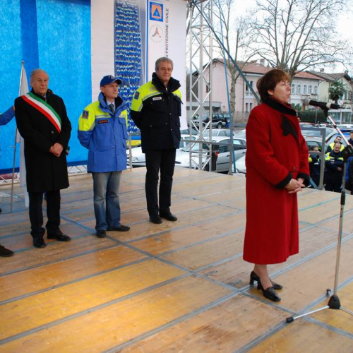 Sfilata e discorsi autorit‡ 147 / 33180