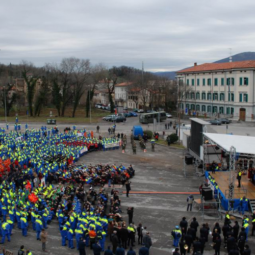 Sfilata e discorsi autorit‡ 148 / 33181