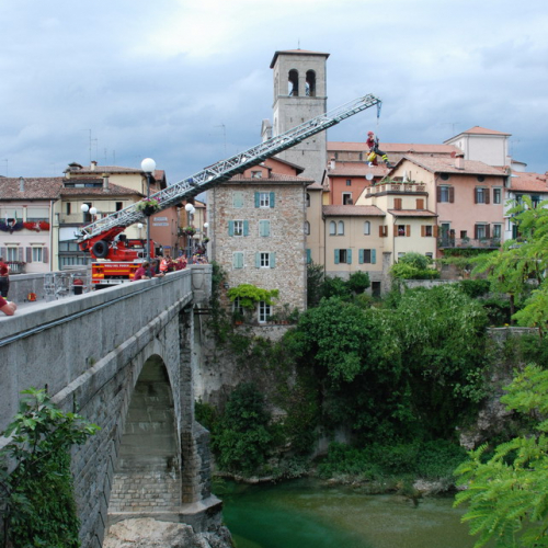 Manovra recupero infortunato sul greto (Vigili del Fuoco S.A.F. Udine) n. 7 / 67475