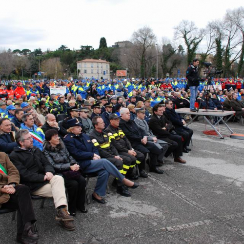 Sfilata e discorsi autorit‡ 156 / 33189