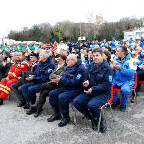 Sfilata e discorsi autorit‡ 158 / 33191