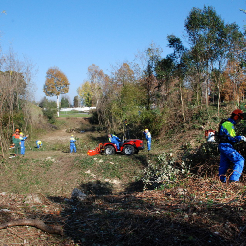 Esercitazione 13/11 n. 5 / 72686