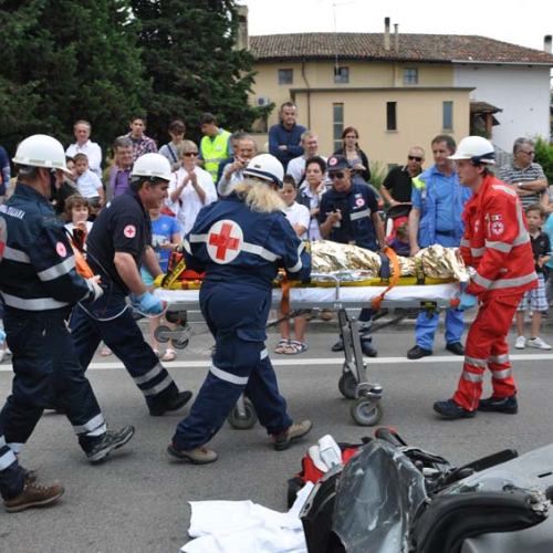 attivit‡ di sensibilizzazione nell'ambito di Pozzuolo Ri-fiorisce" n. 31""ttivit‡ di sensibilizzazion" / 68328