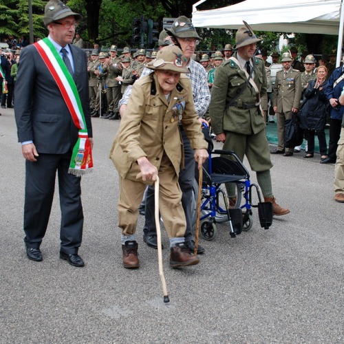 Autorit‡ 78∞ Adunata Alpini n. 43 / 108361