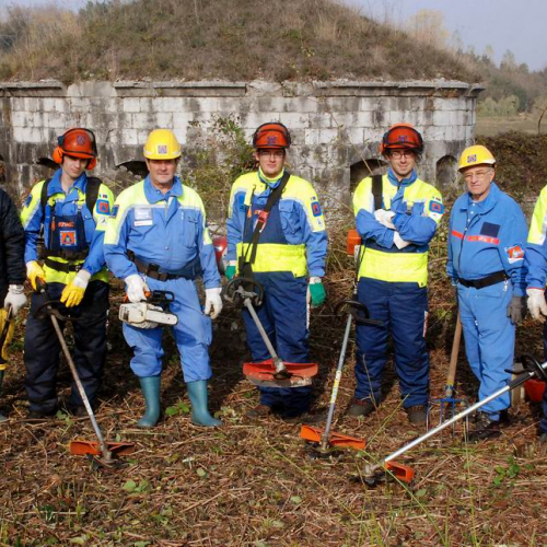 Esercitazione 20/11 n. 1 76 / 73116