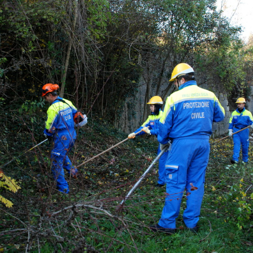Esercitazione 13/11 n. 45 / 72726