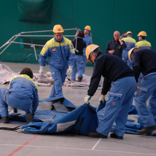 Corso in presenza di montaggio tende n. 54 / 91037