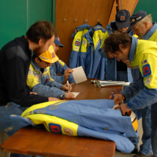 Corso in presenza di montaggio tende n. 57 / 91040