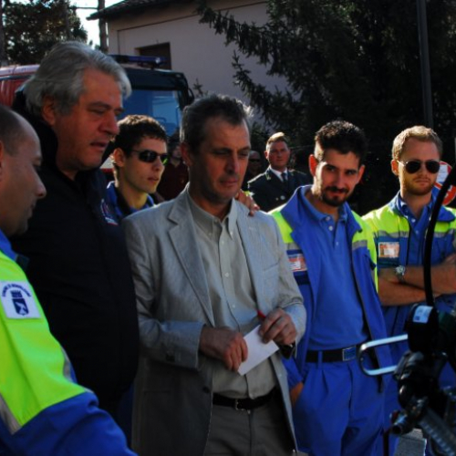 Consegna mezzo AIB a Monfalcone foto n.5 / 111543