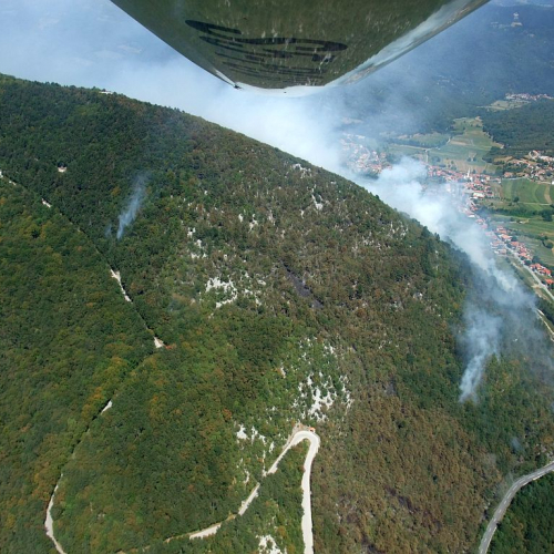 foto aeree incendio boschivo n. 2 / 85263