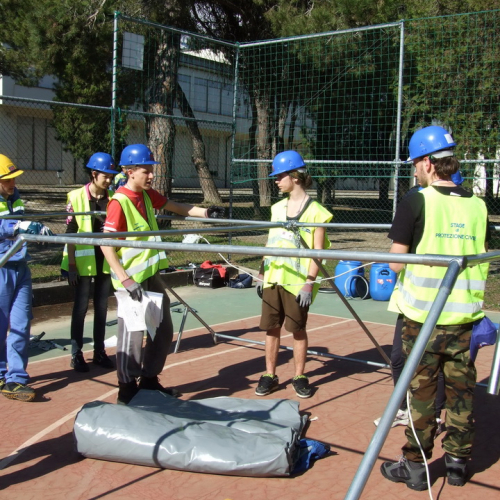 Campi scuole 25/03 n. 59 / 106077