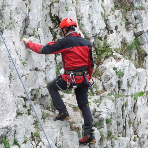 Campi scuole 26/03 n. 32 / 106174