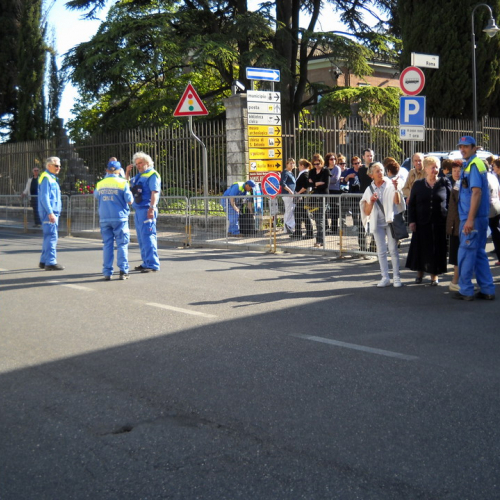 Attivit‡ volontari per visita del Papa n. 7 / 65491
