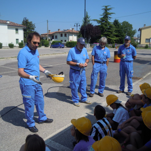 Attivit‡ con i ragazzi n. 9 / 67525