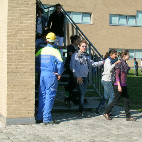 Prova di evacuazione scuola di Mirandola n. 3 / 87859