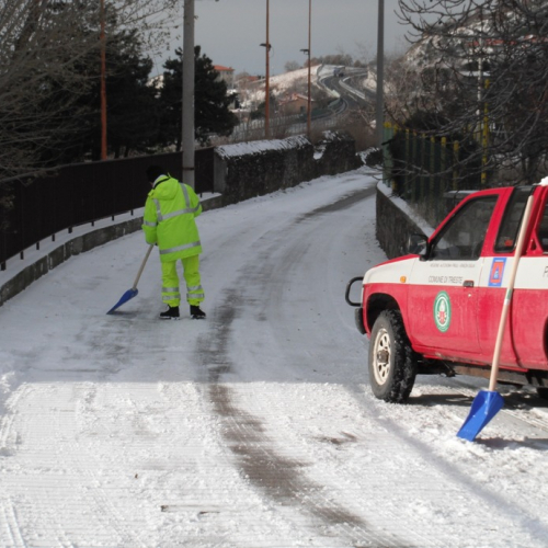 Interventi volontari per nevicata 17/12/10 n. 8 / 59449