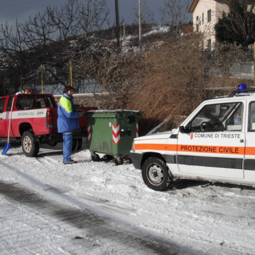 Interventi volontari per nevicata 17/12/10 n. 7 / 59448