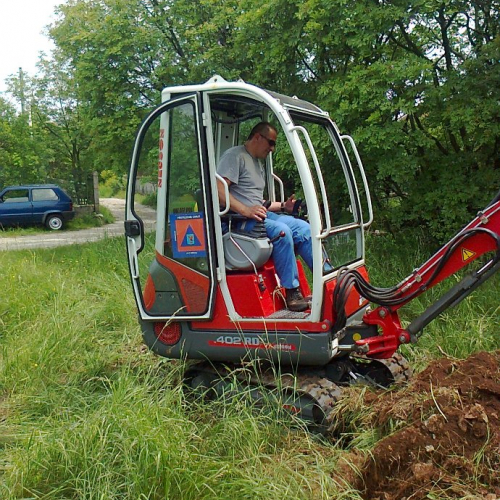 Corso conduzione di macchine movimento terra n. 10 / 81198