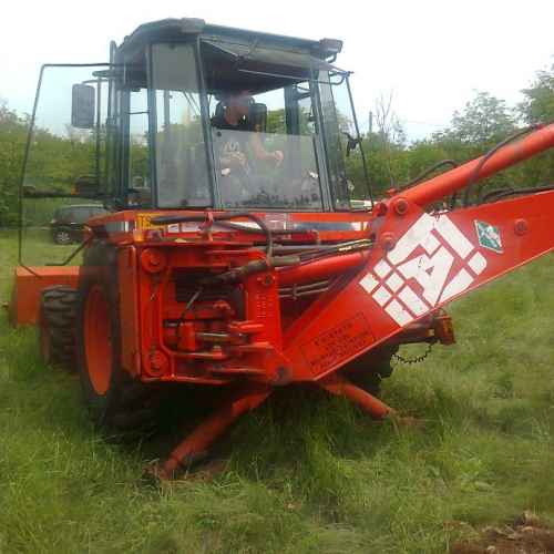 Corso conduzione di macchine movimento terra n. 12 / 81200