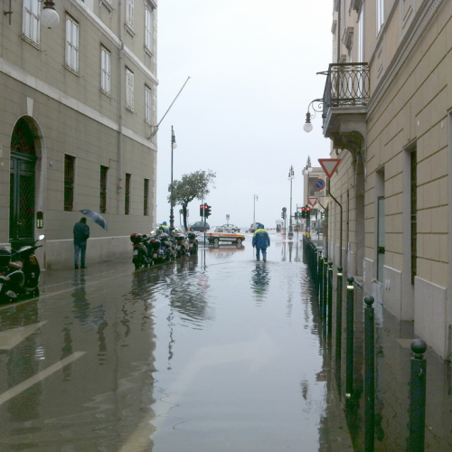 Intervento per acqua alta a Trieste n. 2 / 87671