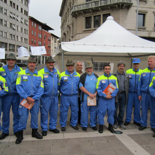 Stand per Terremoto io non rischio" n. 1""tand per "Terremoto io non ris""and per "Terremoto i""nd per "Ter""d p" / 100271