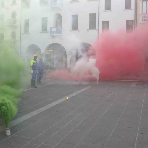 Dimostrazione del 6 maggio n. 12 / 65441