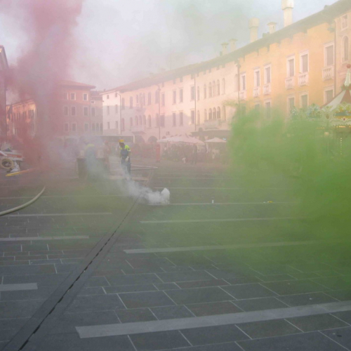 Dimostrazione del 6 maggio n. 13 / 65442