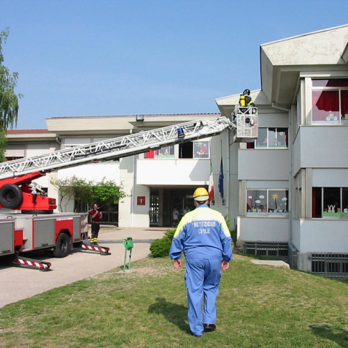 Prova evacuazione scuole n. 1 / 51019