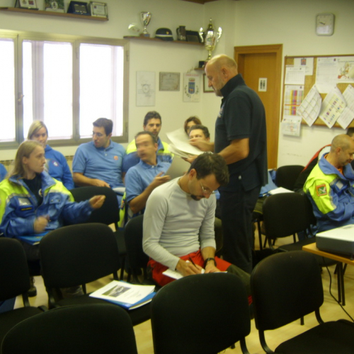 Corso elicooperazione per unit‡ cinofile del 22/09/12 n. 3 / 86148