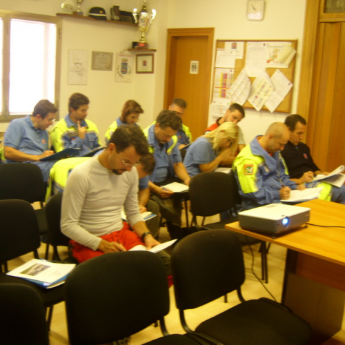 Corso elicooperazione per unit‡ cinofile del 22/09/12 n. 5 / 86150