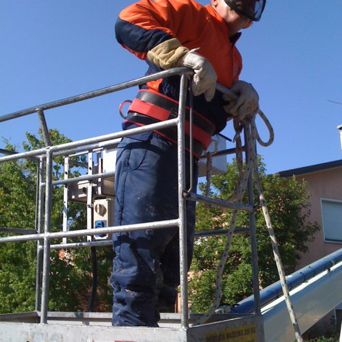 Attivit‡ addestrativa 03/09/11 n. 16 / 69989