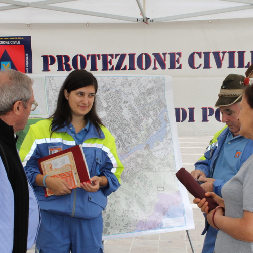 Stand per Terremoto io non rischio" n. 8""tand per "Terremoto io non ris""and per "Terremoto i""nd per "Ter""d p" / 100278