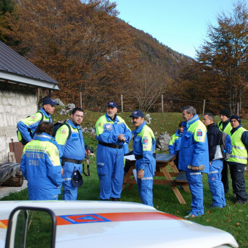 Esercitazione 25/10 n. 7 / 44048