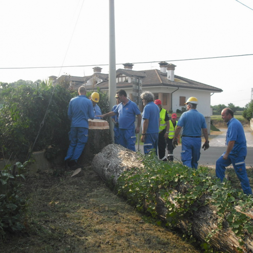 Esercitazione 404/07/10 n. 43 / 54786