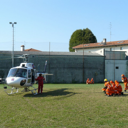 Azzano X: esercitazione AIB del 28/09 n. 15 / 30057