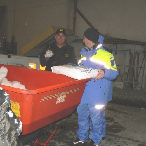 Interventi volontari per nevicata 17/12/10 n. 1 / 59523